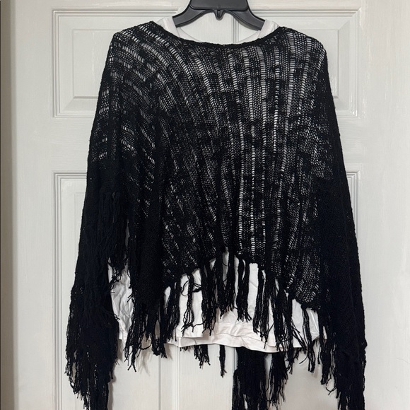 NWOT black poncho - Picture 7 of 8